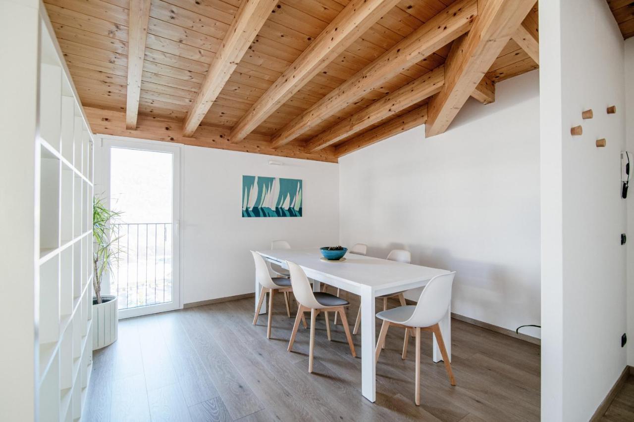 White Attic - By Myhomeincomo Camnago Volta Екстер'єр фото
